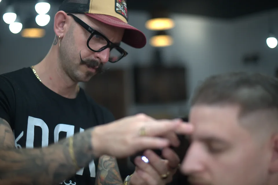 Pillanat a Geronimo’s Barber Shopból