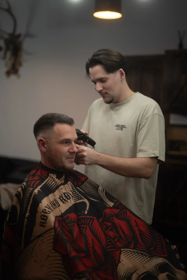Pillanat a Geronimo’s Barber Shopból